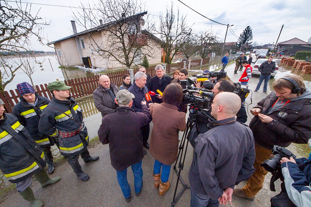 Biskupi Mrzljak i Košić obišli poplavljena područja