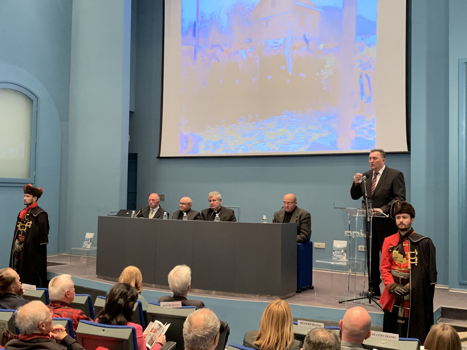 Monografija ‘Gvozdansko – hrvatsko velejunaštvo bez svjetskog uzora’