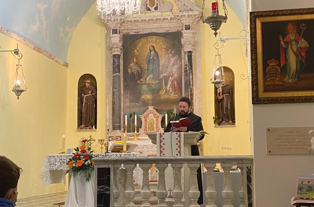 Humanitarni koncert za obnovu crkve sv. Petra i Pavla u Gvozdu