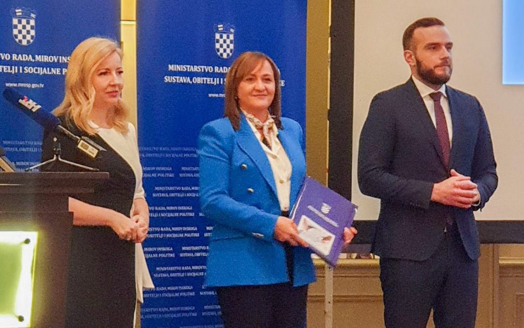 Caritas Sisačke biskupije nastavlja s uspješnim projektom „Caritasovi paketi radosti“