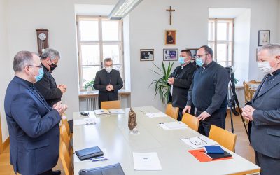 Poziv biskupa Zagrebačke crkvene pokrajine na molitvu za mir