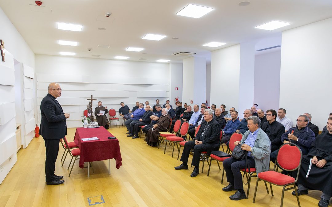 Na Svećeničkom danu o biskupijskoj Sinodi