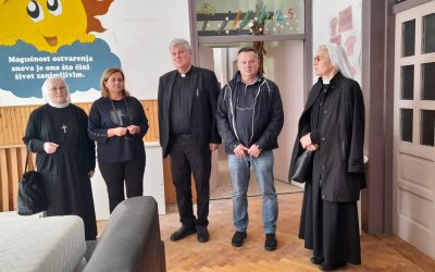 Biskup i sestre milosrdnice razgovarali o osnivanju katoličke osnovne škole u Sisku