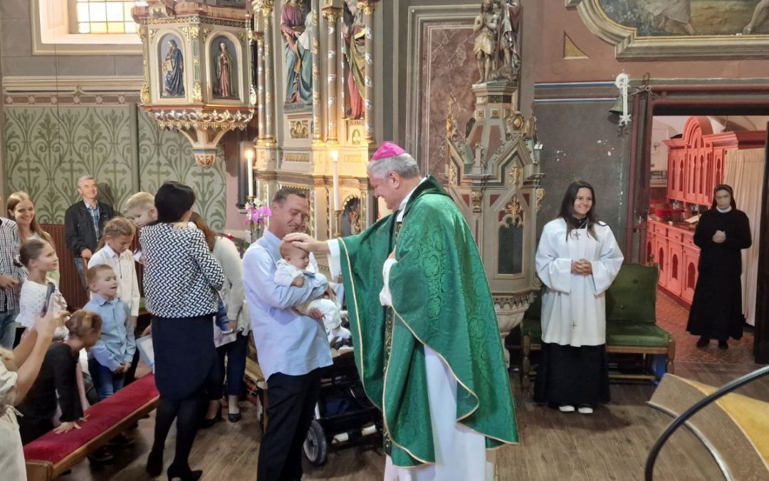 Biskup krstio peto dijete obitelji Šaško