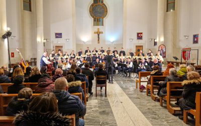 Božićnim koncertom Ansambl LADO čestitao je sisačkoj župi sv. Kvirina 30. obljetnicu osnutka
