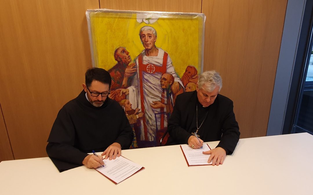Hrvatski Caritas i Sisačka biskupija potpisali Ugovor o suradnji za obnovu prostora Caritasa u Petrinji i Glini