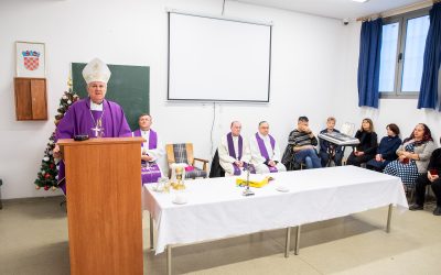 Biskup predvodio misu u Kaznionici u Glini