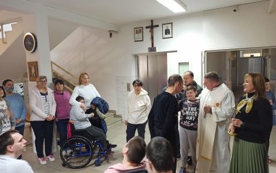 Blagoslov štićenika i djelatnika te Caritasove kuće u Oborovu