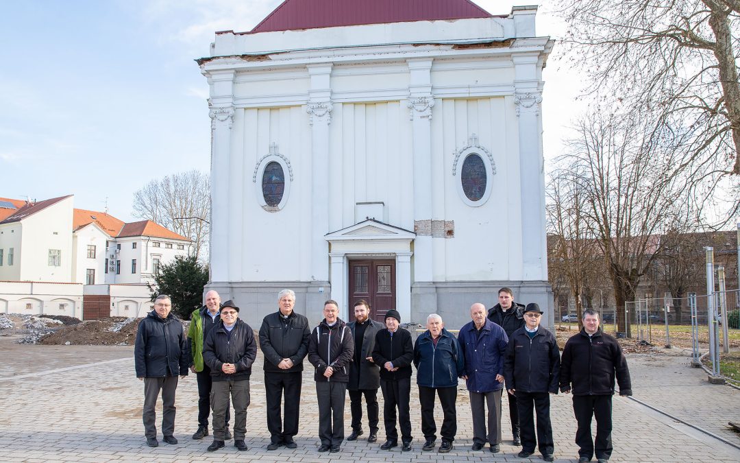 Svećenici biskupije Novo mesto posjetili Sisak i Petrinju