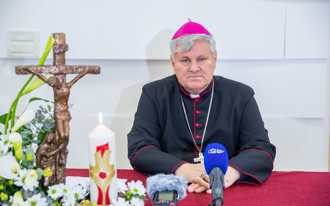 Uskrsna čestitka biskupa Košića