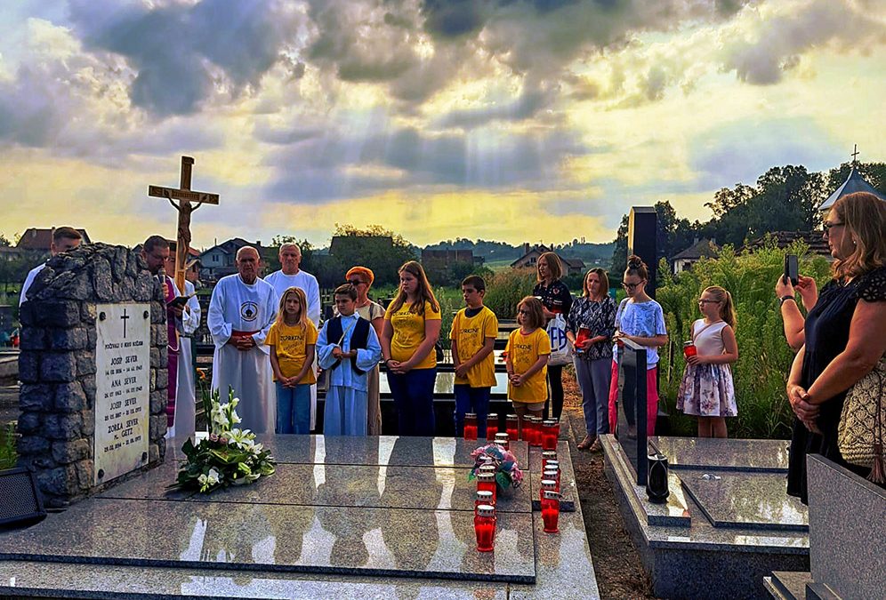 Blagoslov nadgrobnog spomenika Juliju Banderieru