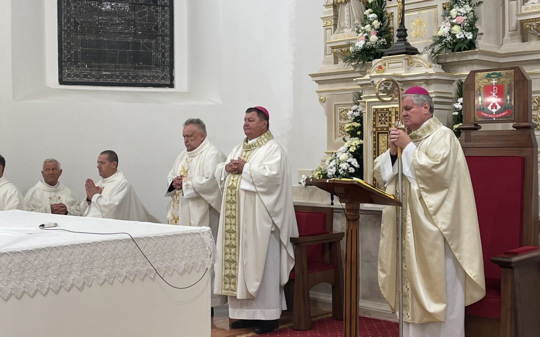 Biskup Košić predvodio proslavu svetkovine svete Terezije Avilske u bjelovarskoj katedrali