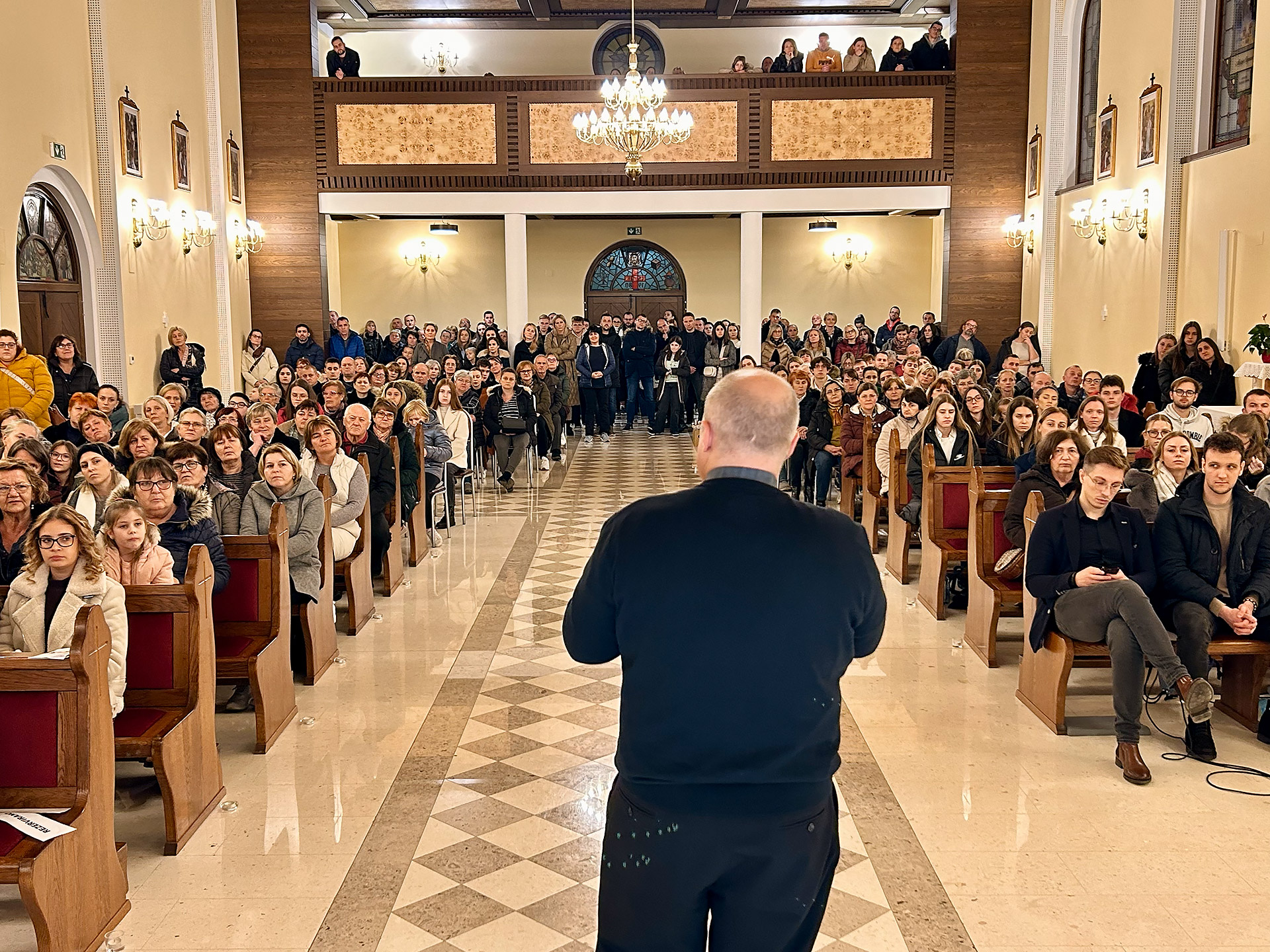 20231125_183209908_iOS