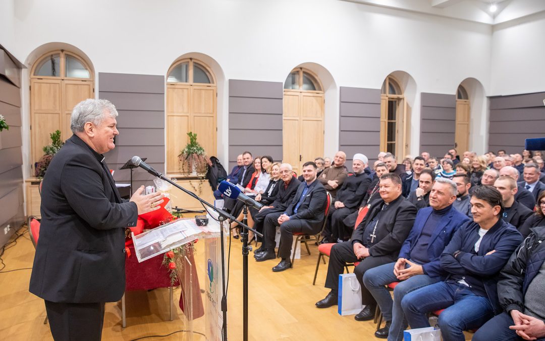 Predstavljen zbornik „Caritas omnia sperat“