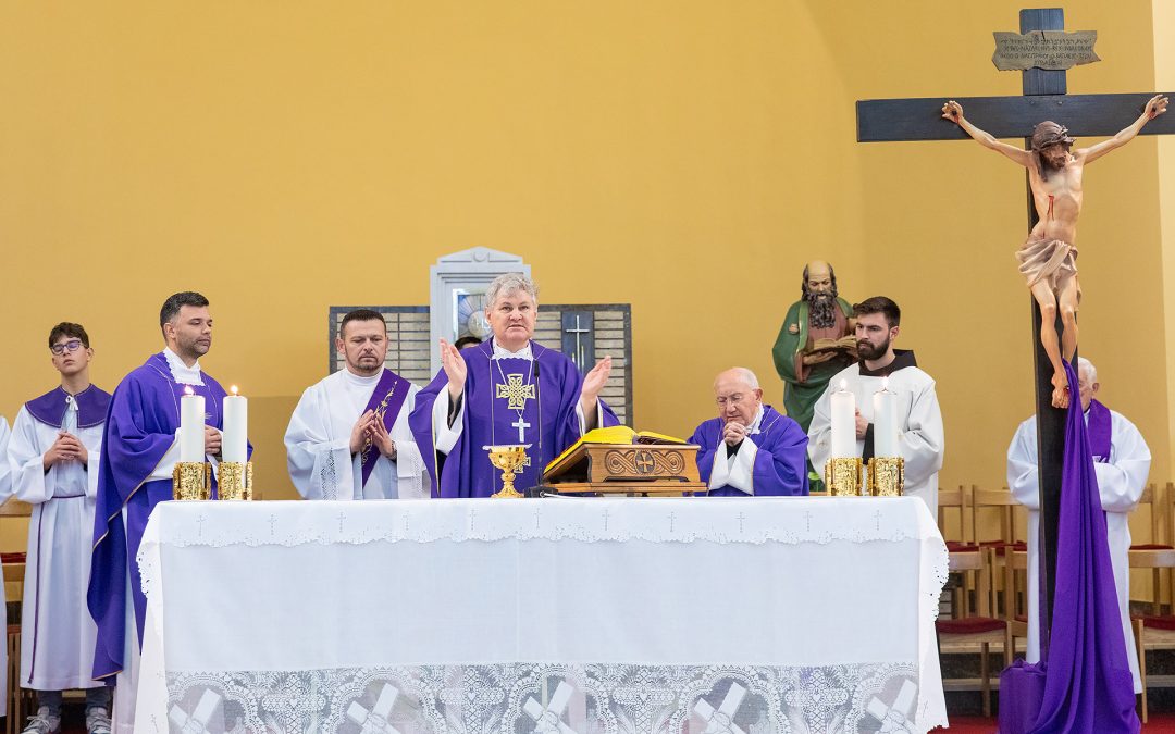 Biskup predvodio misu u Međugorju na završetku duhovnih vježbi za vjeroučitelje i djelatnike