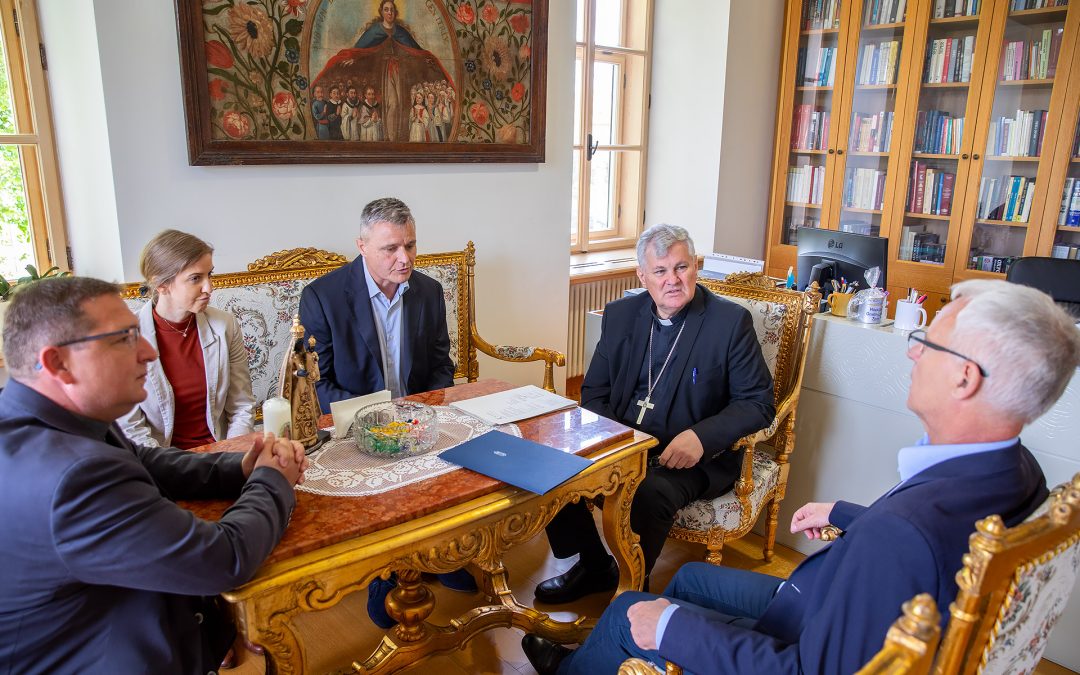 Biskup primio goste iz Mađarske