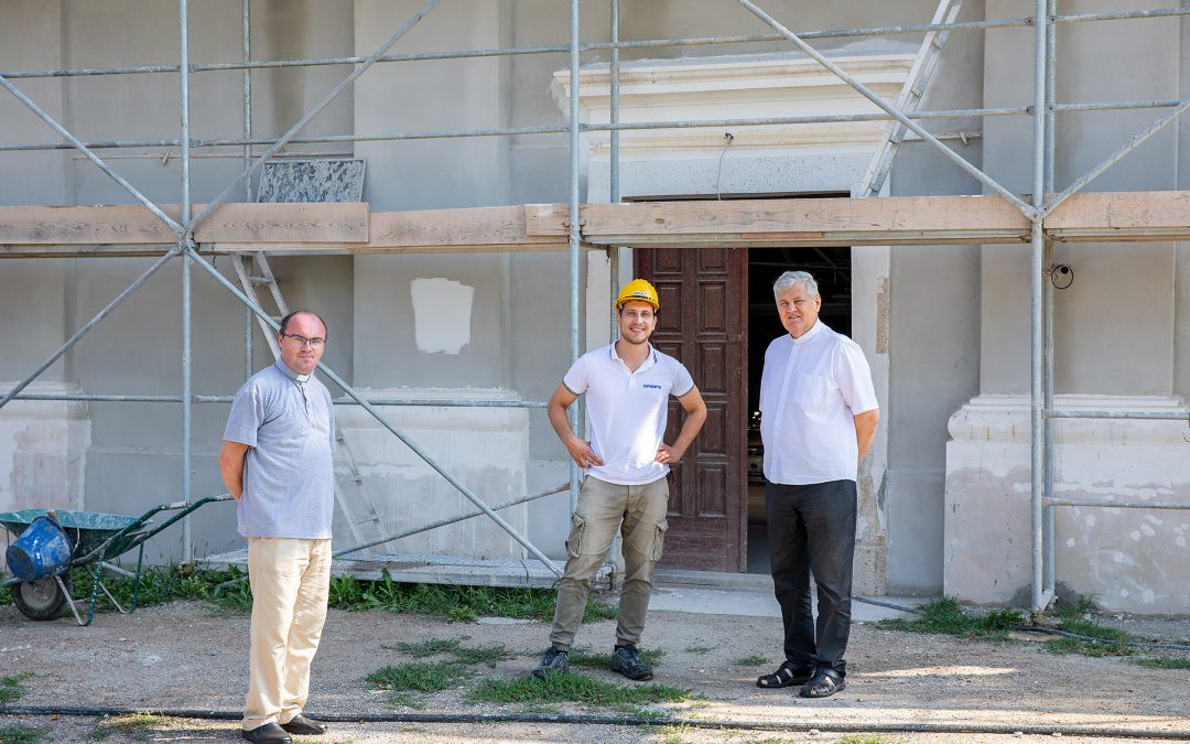 Biskup obišao gradilišta crkvi stradalih u potresu
