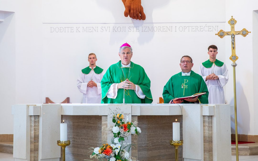 Biskup uveo u službu novog glinskog župnika