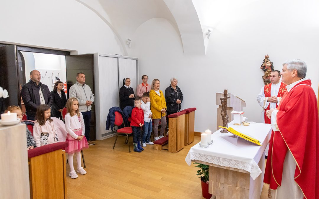 Zaziv Duha Svetoga za učenike i djelatnike Katoličke osnovne škole u Sisku