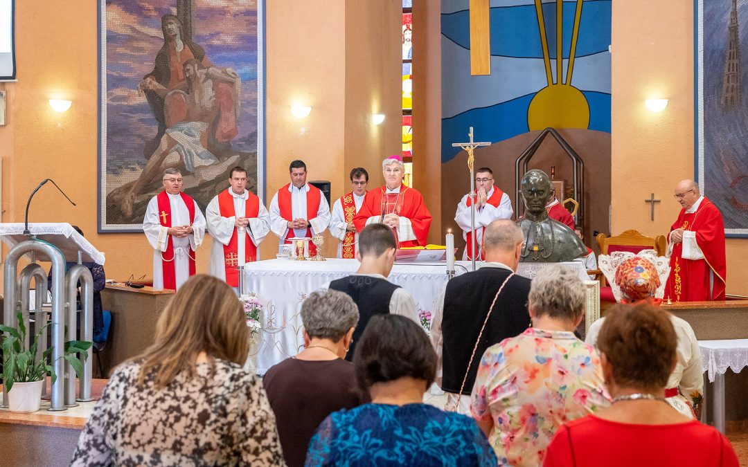 Proslavljeno 20 godina župe Budaševo