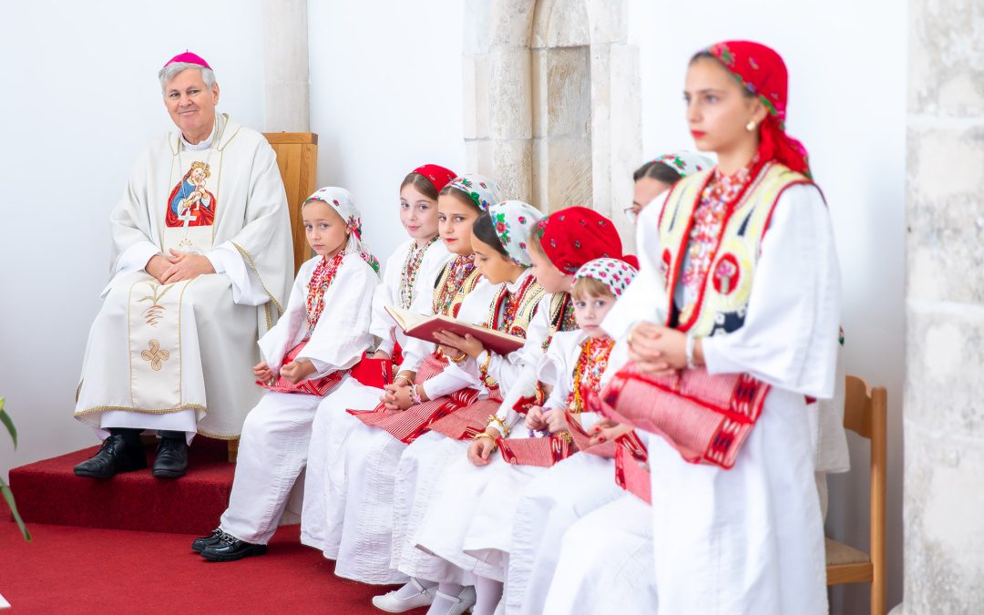 Biskup predvodio misno slavlje povodom 25. obljetnice dolaska Hrvata s Kosova