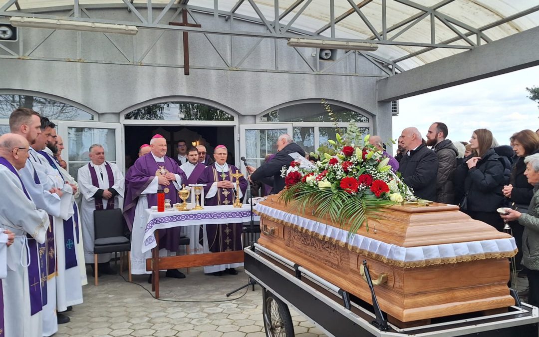 Pogreb Kate Petanjak, majke krčkog biskupa