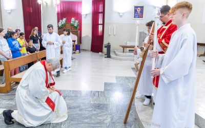 Obredi Velikog petka u bazilici sv. Kvirina