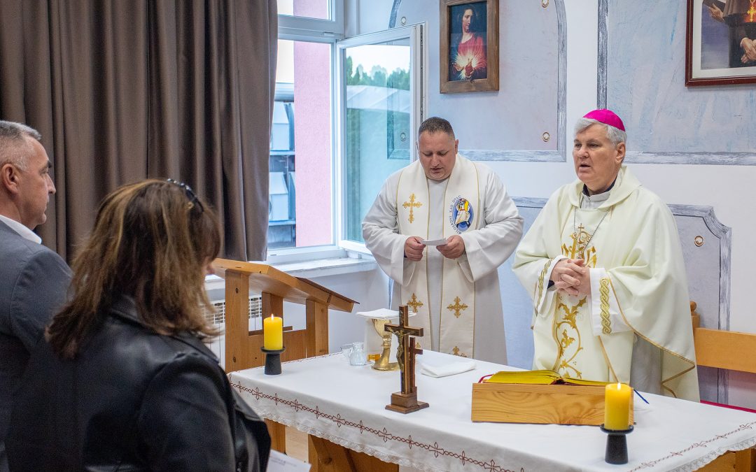 Biskup predvodio misu za djelatnike i zatvorenike Kaznionice u Lipovici