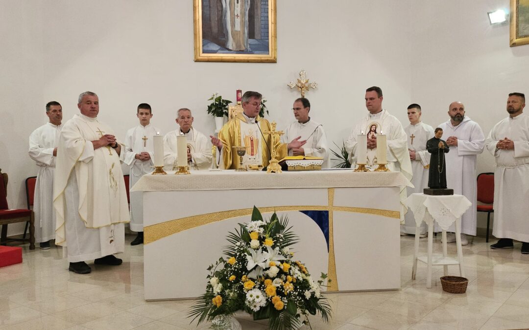 Sveti Ivan Pavao II. proslavljen u Dragonošcu