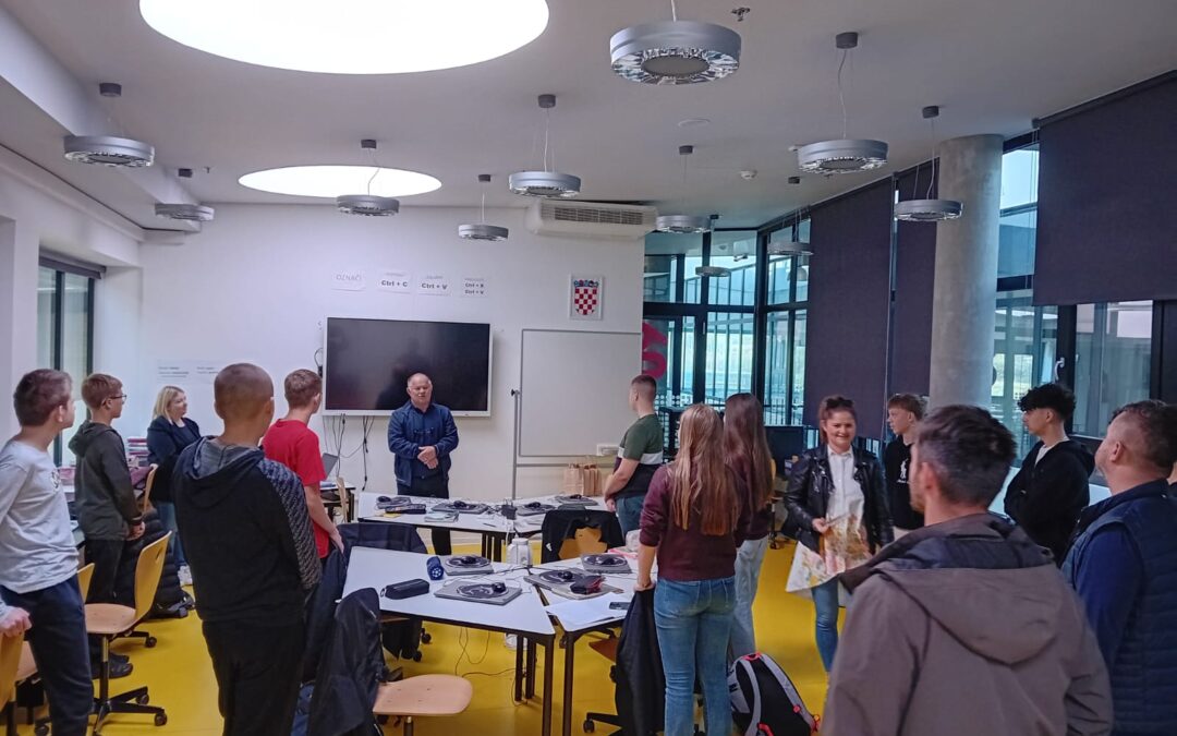 Gradski čelnici posjetili Katoličku opću gimnaziju u Popovači