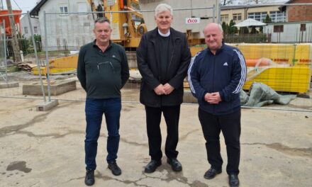 Biskup obišao gradilište novog Pastoralnog centra u Kutini