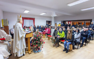 Polnoćka u katedralnoj župi u Sisku