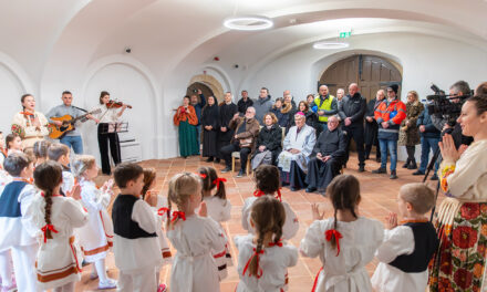 Blagoslovljena obnovljena župna kuća u Selima