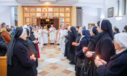U Glini proslavljen blagdan Svijećnice i Svjetski dan posvećenoga života