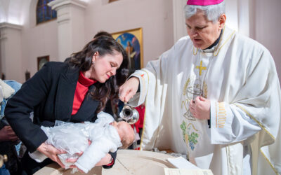 Biskup krstio šesto dijete obitelji Sučec