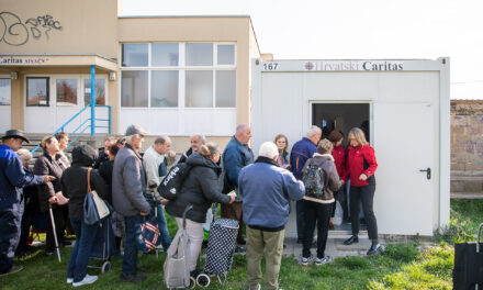 Caritas Sisačke biskupije podijelio uskrsne pakete najpotrebitijima