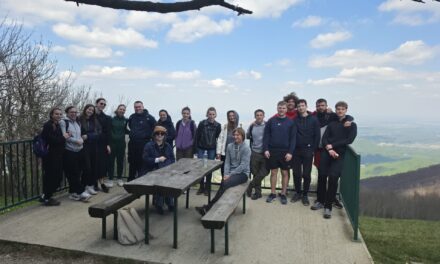 Mladi iz Siska i Velike Gorice na Emaus planinarenju na Ivanščici