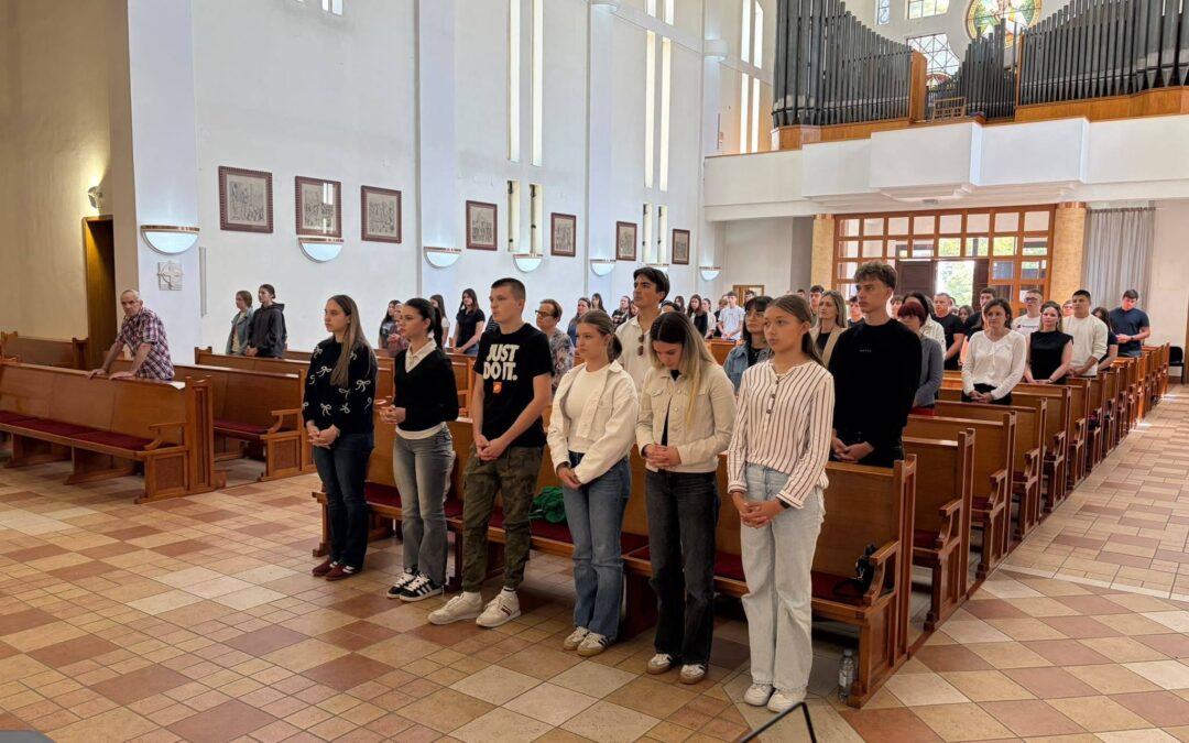 Učenici Srednje škole Glina nastavnu godinu zaključili misom zahvalnicom