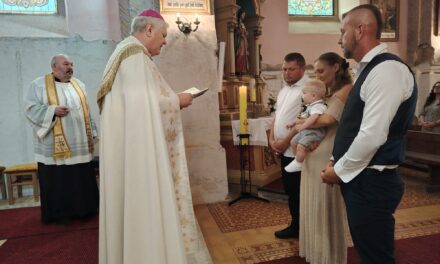Biskup krstio šesto dijete obitelji Sučić