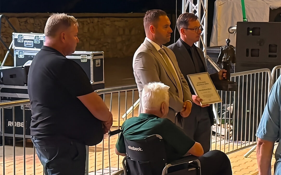 Mons. Juraju Jerneiću posthumno dodijeljena nagrada za životno djelo Grada Gline