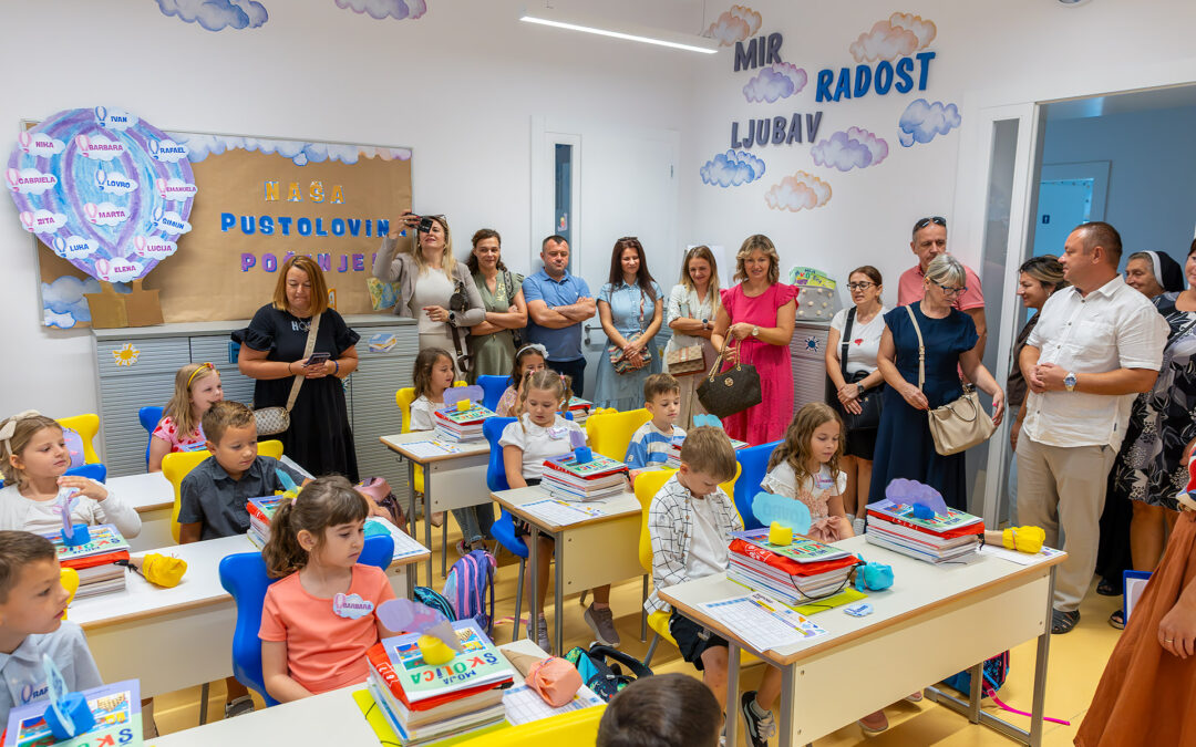 Nova školska godina započela u Katoličkoj osnovnoj školi u Sisku